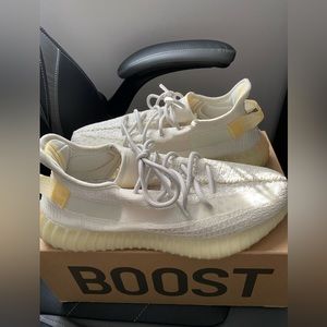 Yeezy Boost 350 V2 “Light” size 10.5
